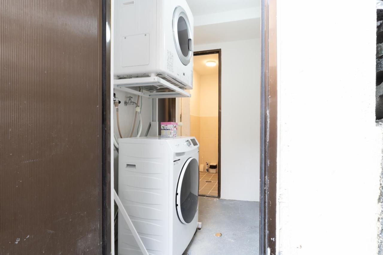 Maximum Of 21 People Can Be Rented In One Building 3 Minutes Walk To Tomari Port 10 Minutes Drive To The Airport No Parking Lot 30 Seconds Walk From Paid Parking Lot Warayunso Port City May Naha Eksteriør bilde